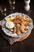 Breaded chicken fillets with Parmesan and remoulade