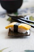 Nigiri sushi with omelette
