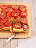 Tarte tatin with tomatoes