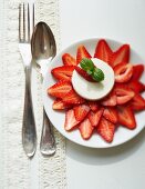 Strawberries with goat's cream cheese