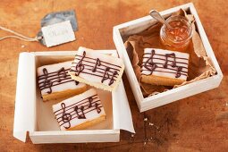 Cakes decorated with musical notes
