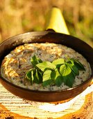 Omelette with pigweed