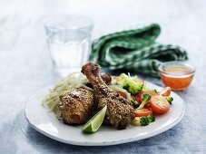 Hähnchenkeulen mit Sesam und Gemüsebeilage zum Lunch