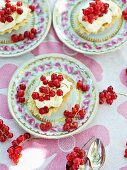 Redcurrant tartlets with mascarpone