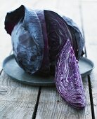 Angeschnittener Rotkohl