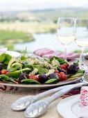 Spinach salad with gorgonzola