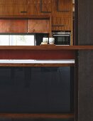 Designer kitchen with fronts in mixture of elegant materials