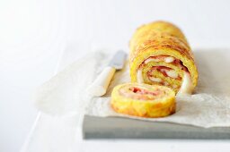 Kartoffelroulade mit Serranoschinken und Mozzarella