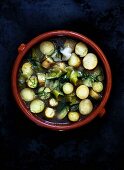 Brussels sprouts soup with leek and pork