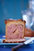 Schweinefleischterrine mit Geflügelleber