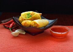 Spring rolls with chilli sauce