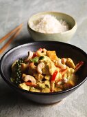 Chicken curry with cashew nuts, green pepper, sweet potatoes and mango