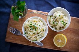 Kohlrabi salad with lemon