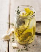 Artichokes preserved in oil