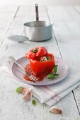 Gefüllte Paprika mit Tomatensauce