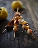 Chicken skewers with quince