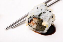 Uramaki sushi