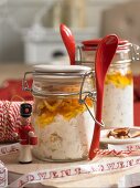 Winter muesli with oats, apricots and apples (Christmas)