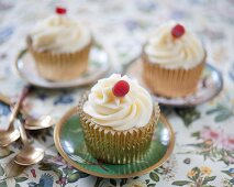 Vanilla cupcakes with strawberry liquorice