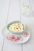 Cream cheese with lemons and chilli flakes
