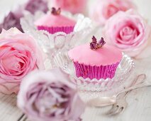 Rosenwasser-Cupcakes