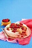 Cheesecake with caramelised strawberries