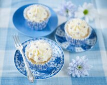 Cupcakes with vanilla cream