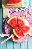 Wassermelone mit Holzgabel
