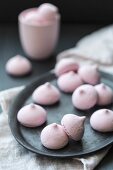 Pink meringues