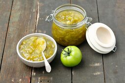 Green tomato chutney