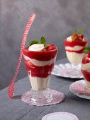 Strawberry desserts with vanilla egg liqueur cream