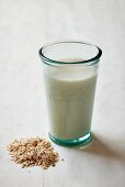Oats and a glass of oat milk