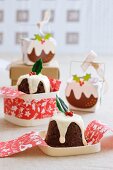 Small Christmas puddings to give as a gift