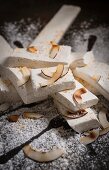 Nougat mit gerösteter Kokosnuss