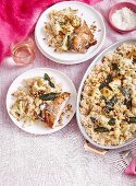 Knuspriges Huhn mit Blumenkohlrisotto und Salbei