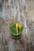 Rucola-Pfirsich-Smoothie