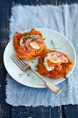 Carrot fritters with smoked salmon, sour cream and red onions