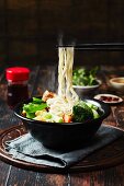 Chinese noodles vegetables