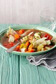 Vegan cabbage soup with pepper, celery and tomatoes (simple glyx)