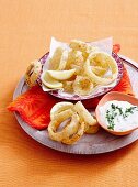 Buttermilk onion rings with ranch dipping sauce