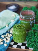 Kale pesto with cashew nuts