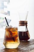 Cocktail mit Ginger Ale und Colombia Inza Kaffee
