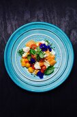 Tomaten-Mozzarella-Salat mit Melone
