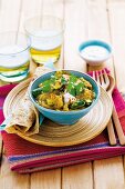 Dhal with red lentils and courgettes (India)