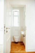 Leere Toilette in einer Altbauwohnung