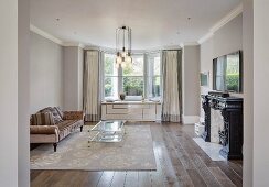 Art Deco elements in elegant living room