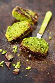 Spinach cake with chocolate and matcha