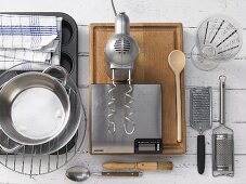 Kitchen utensils for making yeast dough muffins