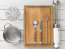 Kitchen utensils for making vegetable purée