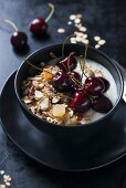 Yoghurt muesli with oats and cherries